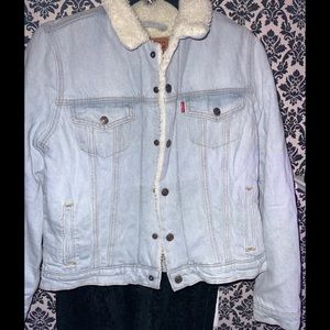 Denim Levi’s jacket